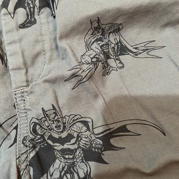 Gap kids boys pull on Batman grey shorts size large (10) NWT. - Picture 3 of 5